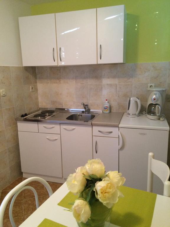 Apartments Nina Omišalj Екстериор снимка