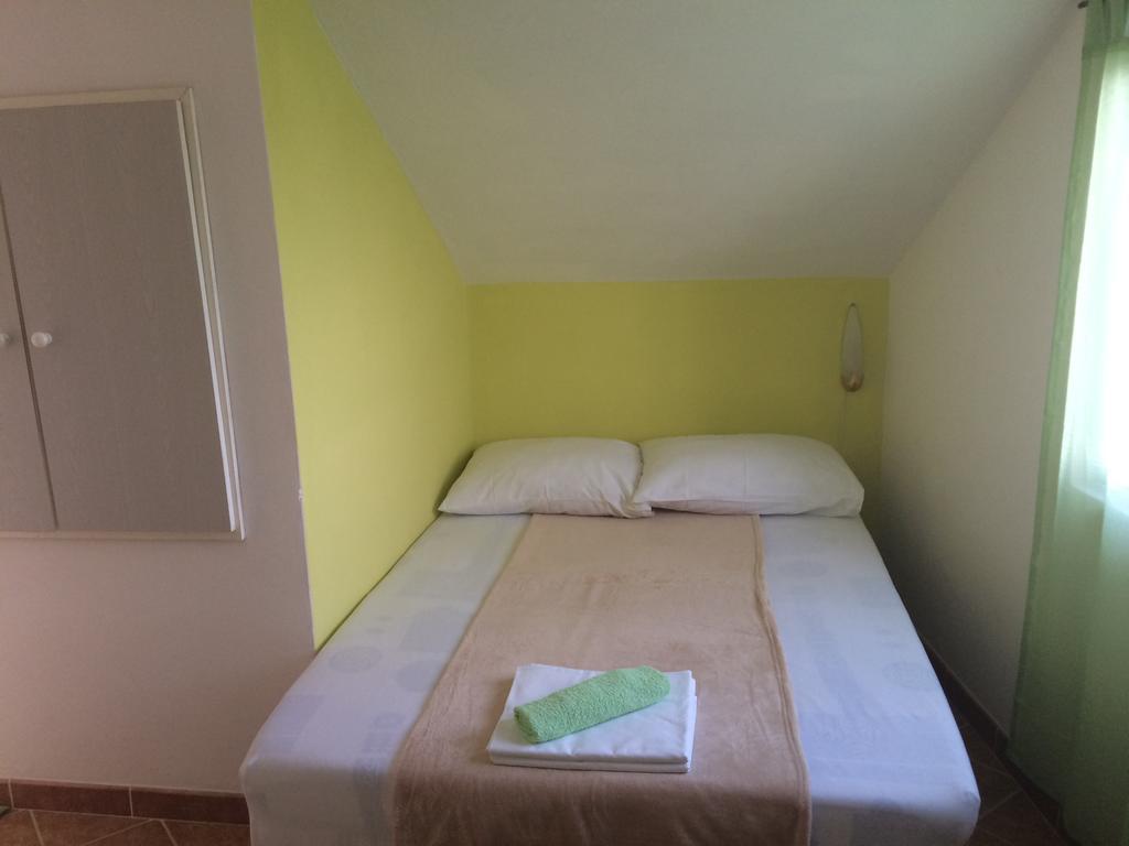 Apartments Nina Omišalj Екстериор снимка