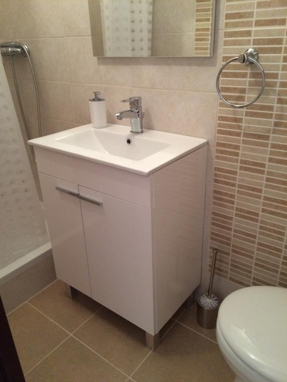 Apartments Nina Omišalj Екстериор снимка