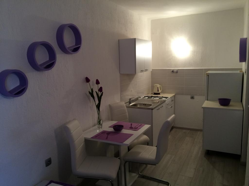 Apartments Nina Omišalj Екстериор снимка