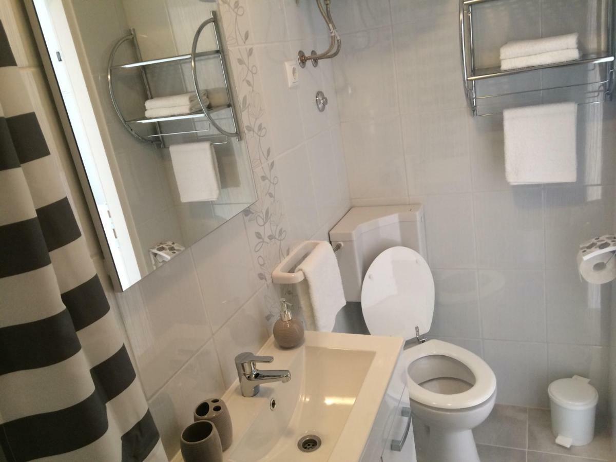 Apartments Nina Omišalj Екстериор снимка